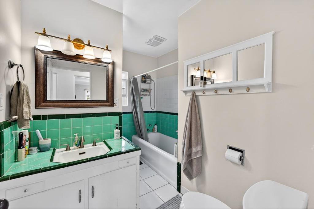 410 Pine Avenue Property Photo 18