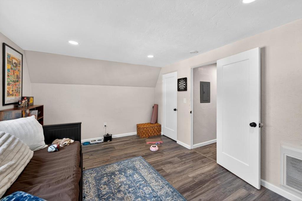 410 Pine Avenue Property Photo 30