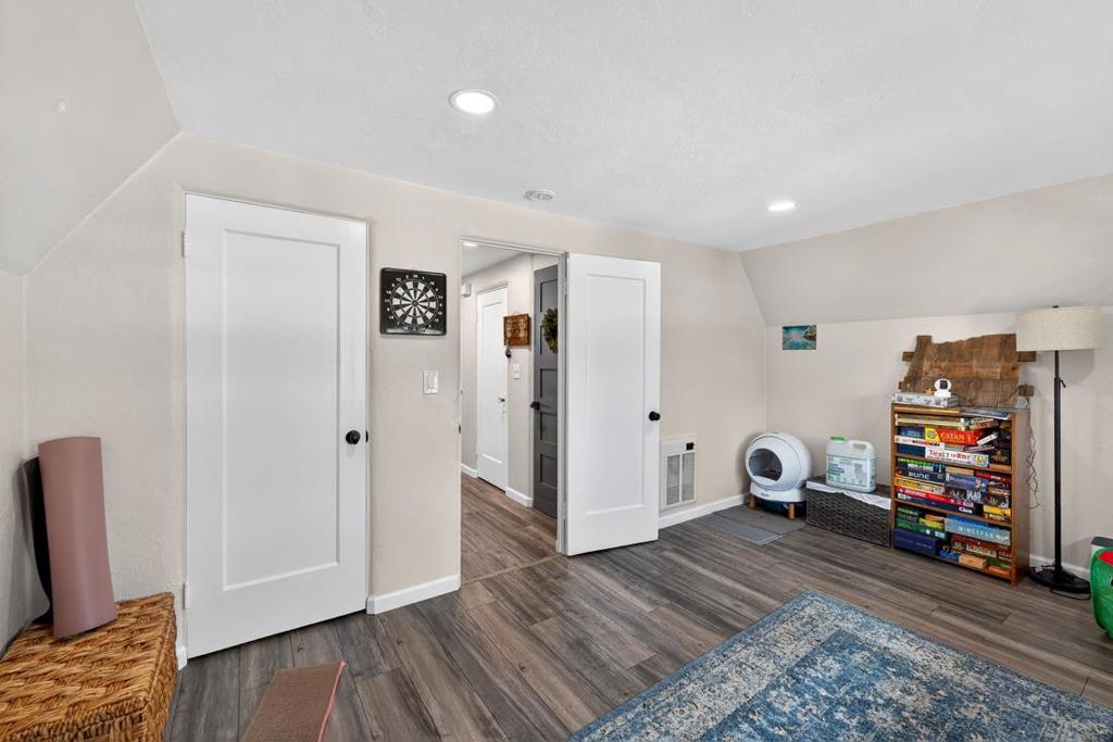 410 Pine Avenue Property Photo 31