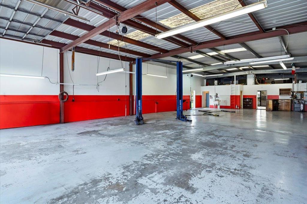 593 Industrial Parkway West Property Photo 50