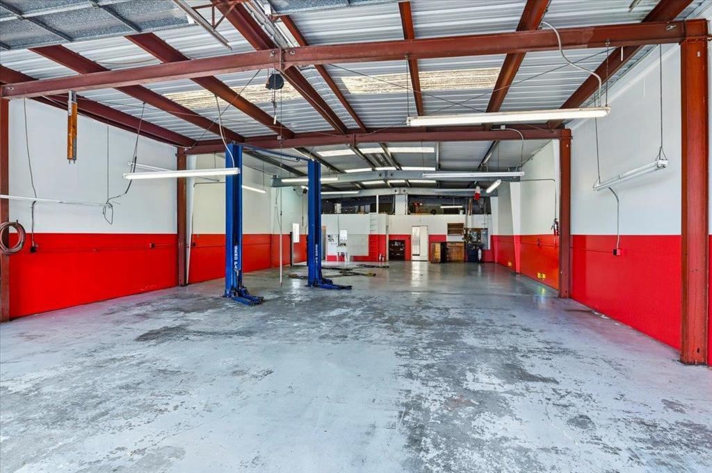 593 Industrial Parkway West Property Photo 51