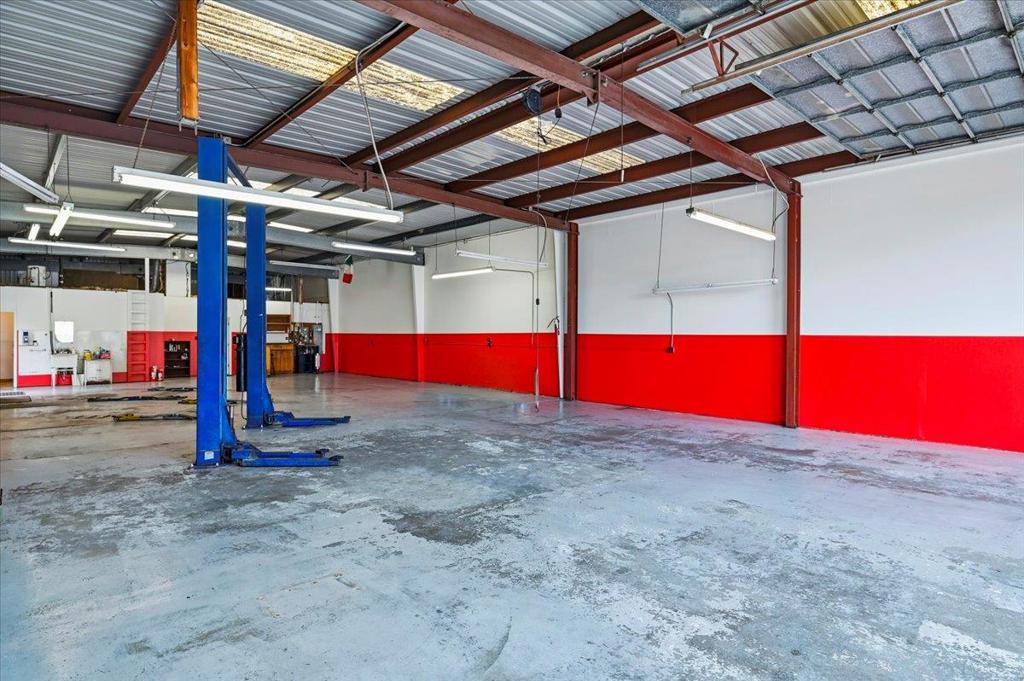 593 Industrial Parkway West Property Photo 53