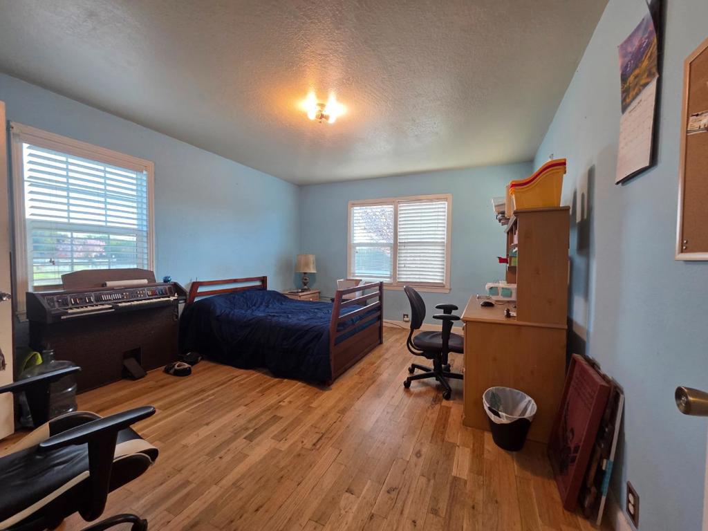 14200 Sycamore Avenue Property Photo 13