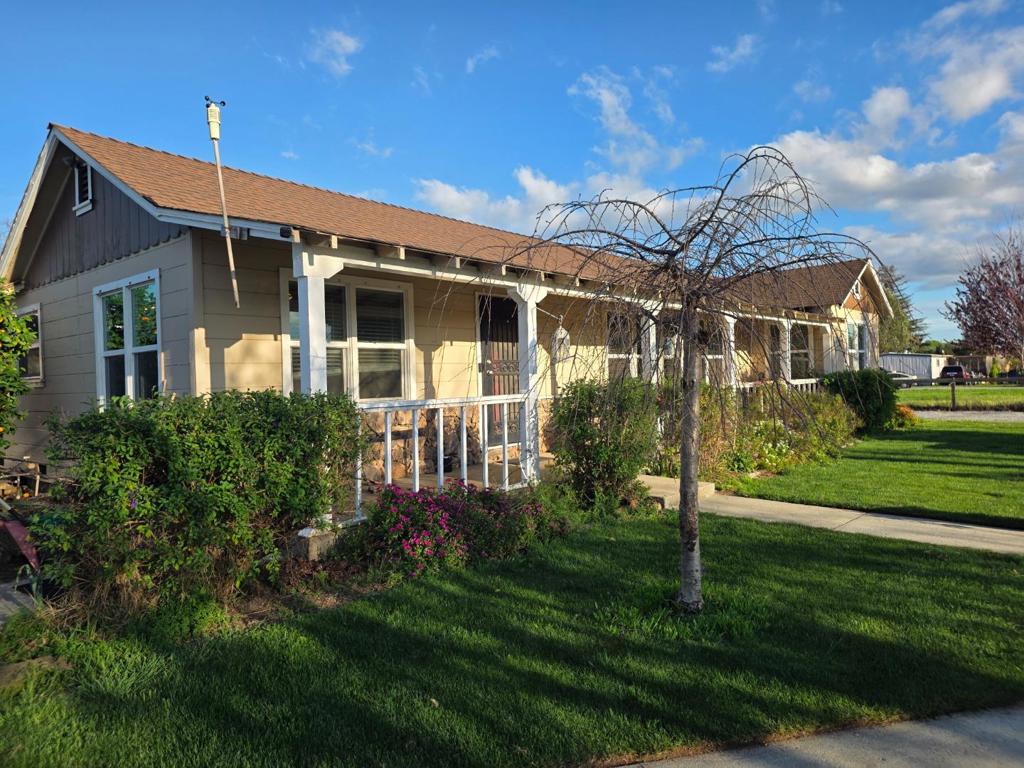 14200 Sycamore Avenue Property Photo 57