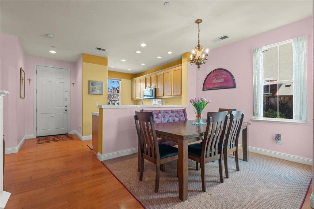 704 Tennyson Drive Property Photo 8