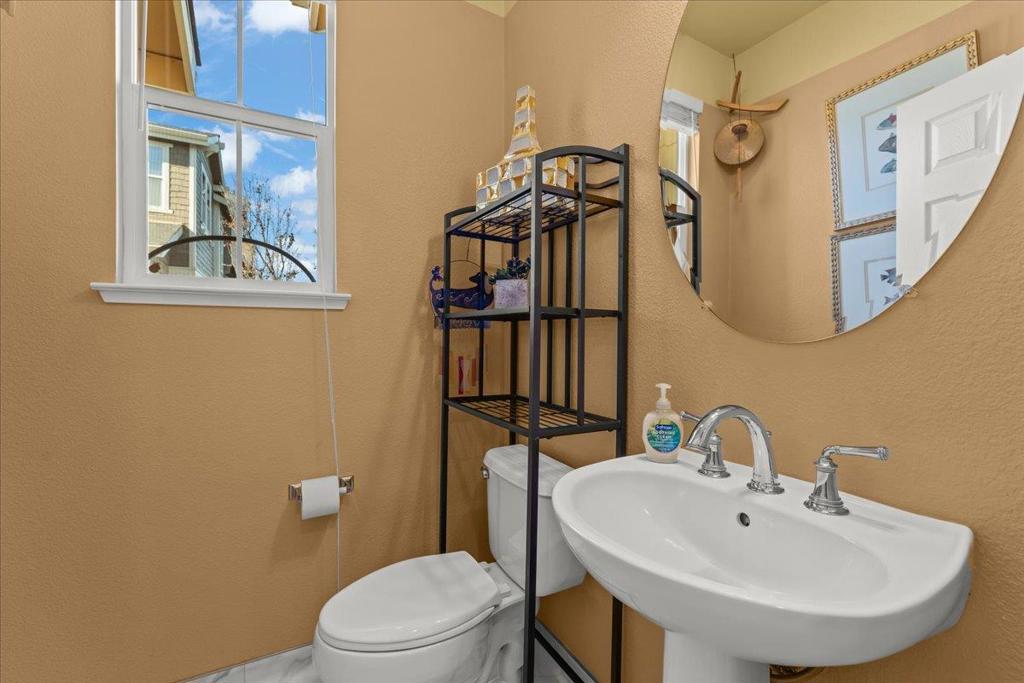 704 Tennyson Drive Property Photo 12