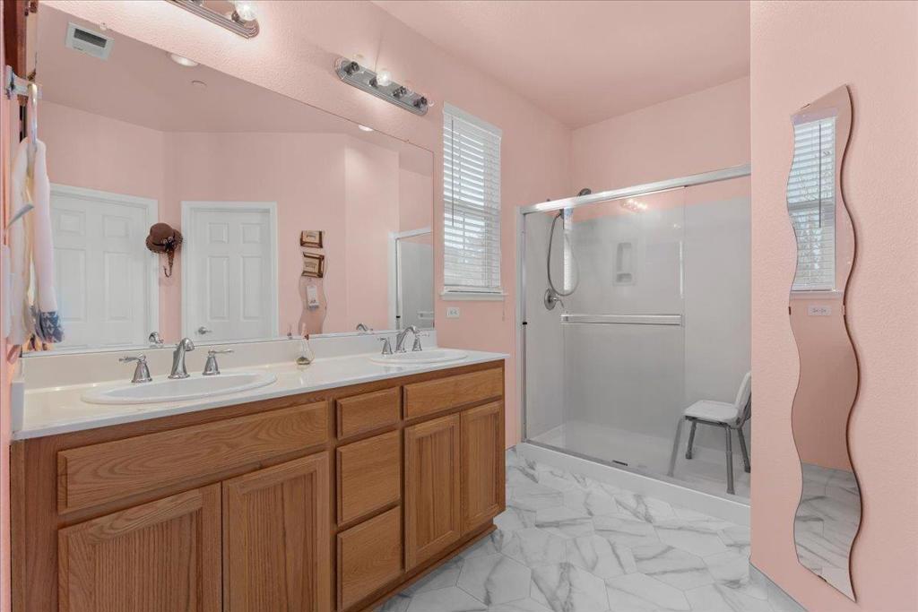 704 Tennyson Drive Property Photo 17