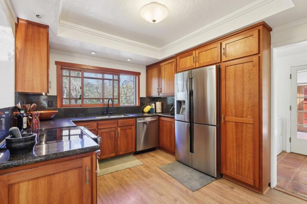122 Strawberry Canyon Road Property Photo 12