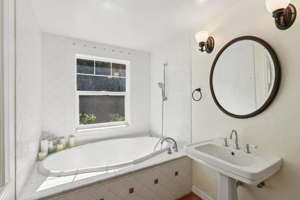122 Strawberry Canyon Road Property Photo 30