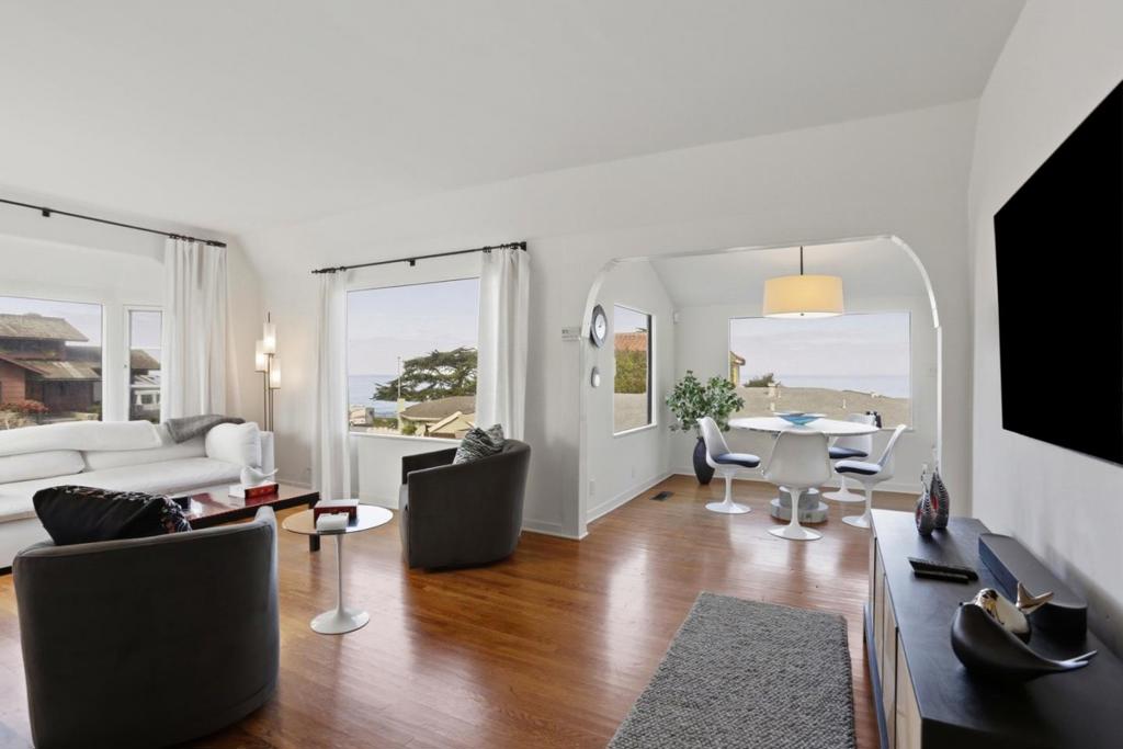 115 1st Street Property Photo 14