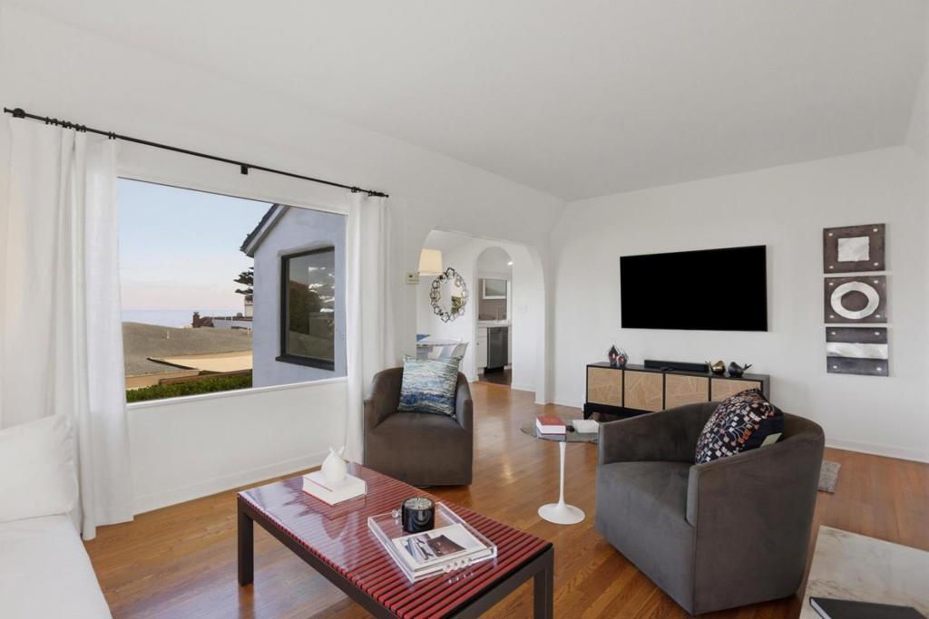 115 1st Street Property Photo 16