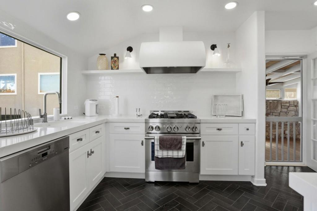 115 1st Street Property Photo 19