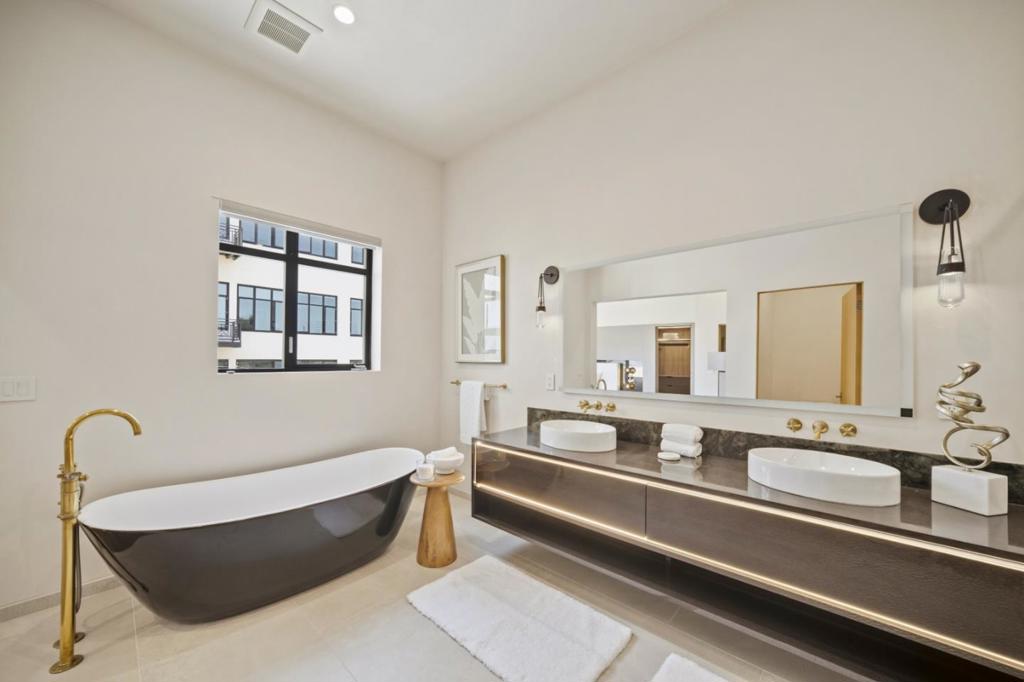 520 Lighthouse Avenue 301 Property Photo 22