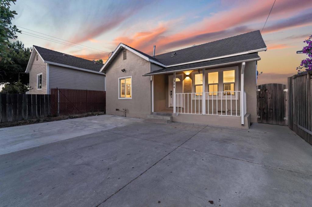 504 Hannah Street Property Photo
