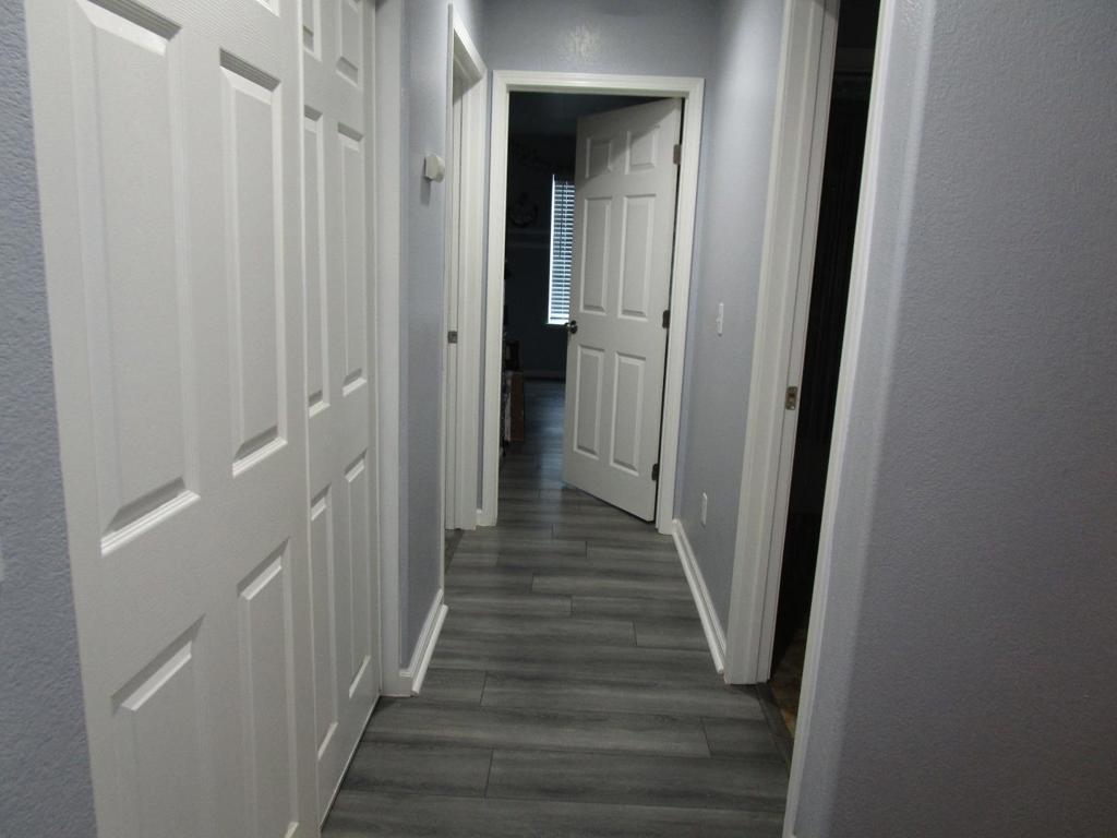 413 Hydrangea Court Property Photo 14