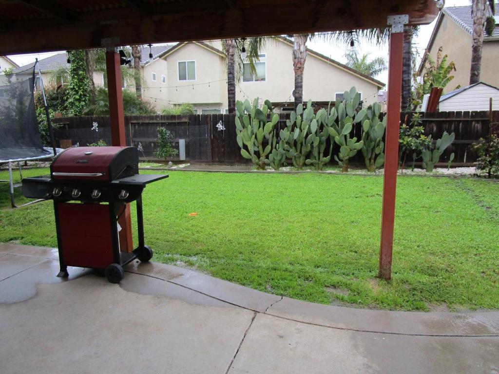 413 Hydrangea Court Property Photo 15