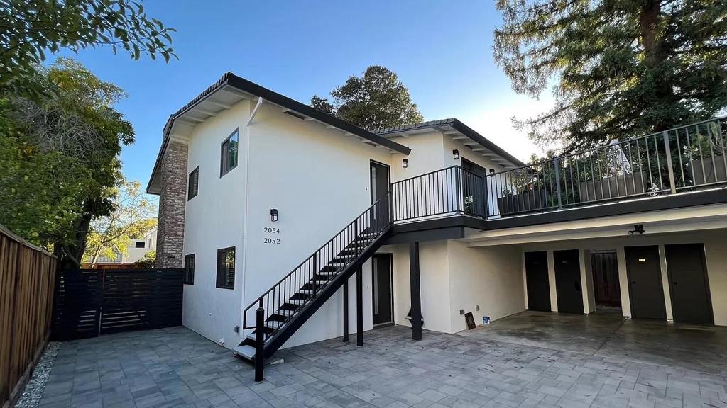 2050 Williams Street Property Photo 2