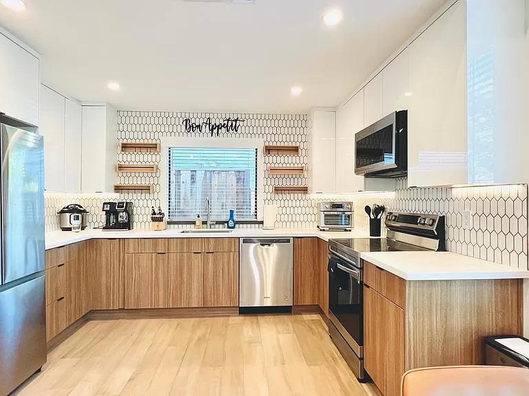 2050 Williams Street Property Photo 12