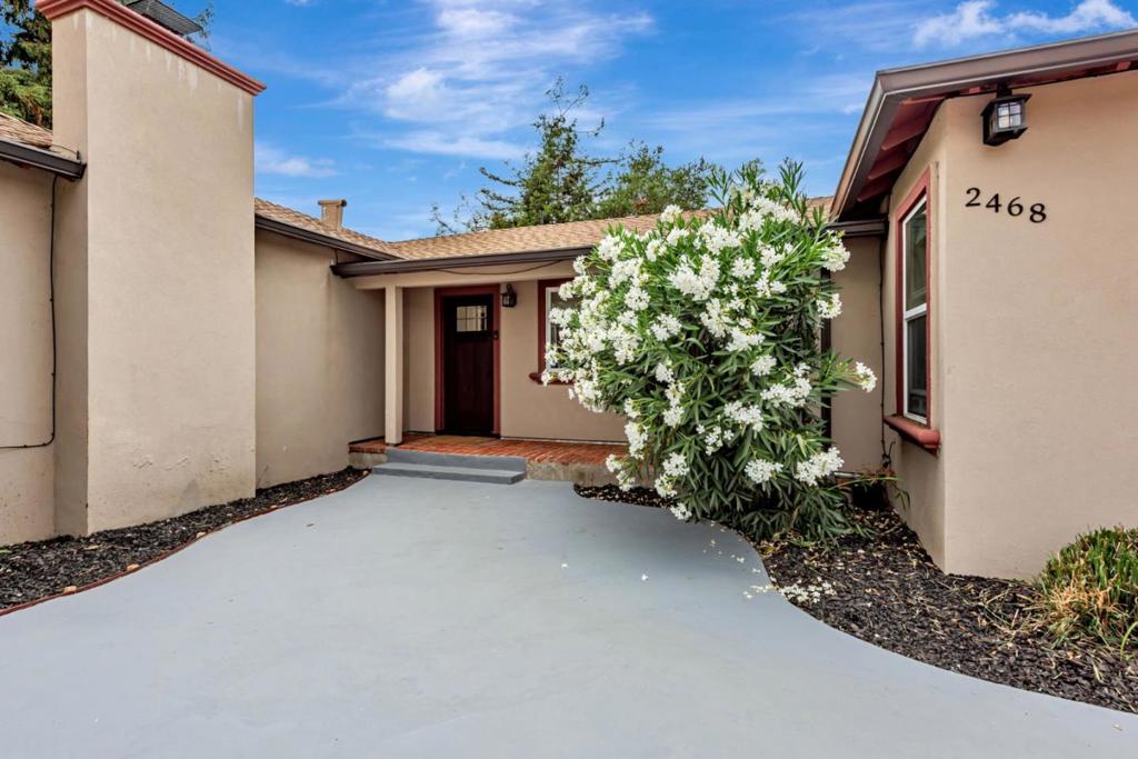 2468 Hidden Lane Property Photo 4