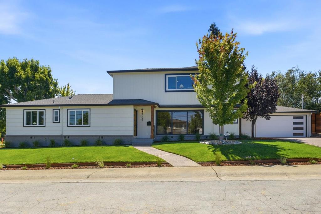 751 27th Avenue Property Photo