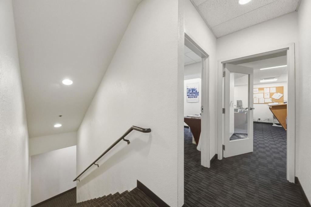 451 Victory Avenue 5 Property Photo 28
