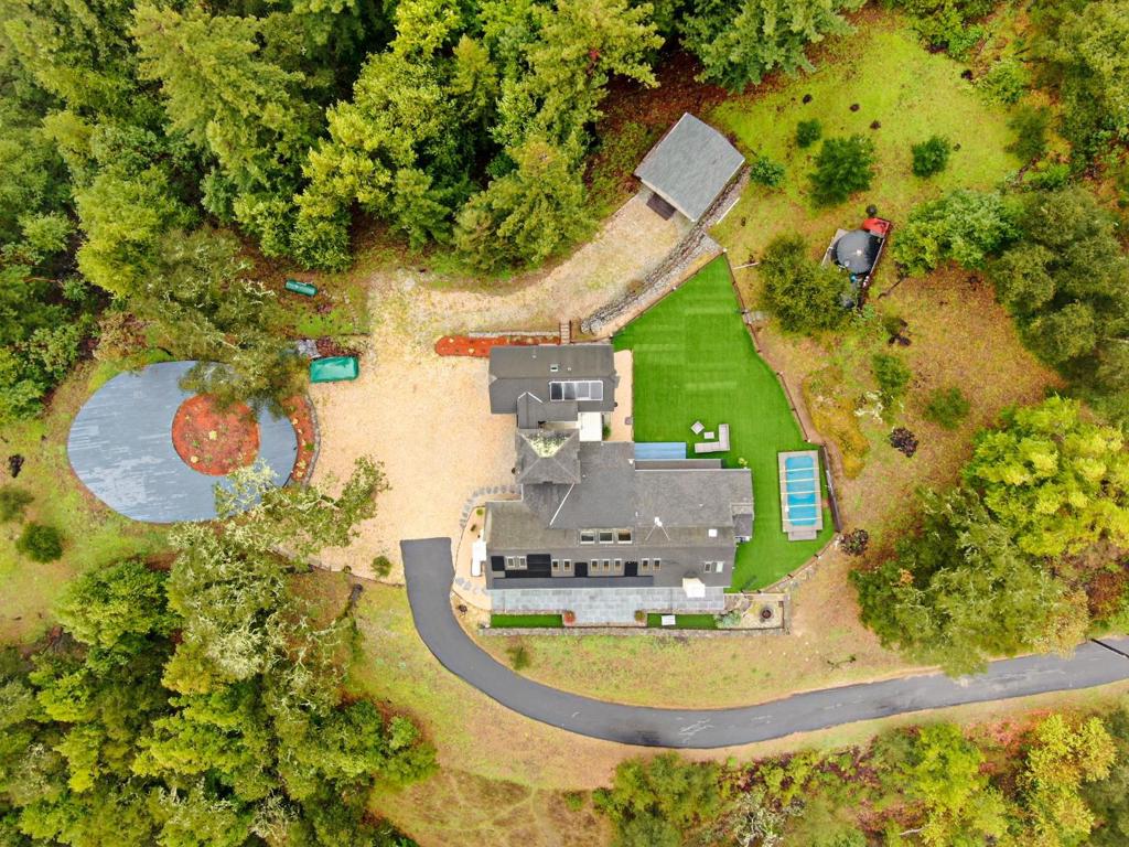 15220 Upper Ellen Road Property Photo 12