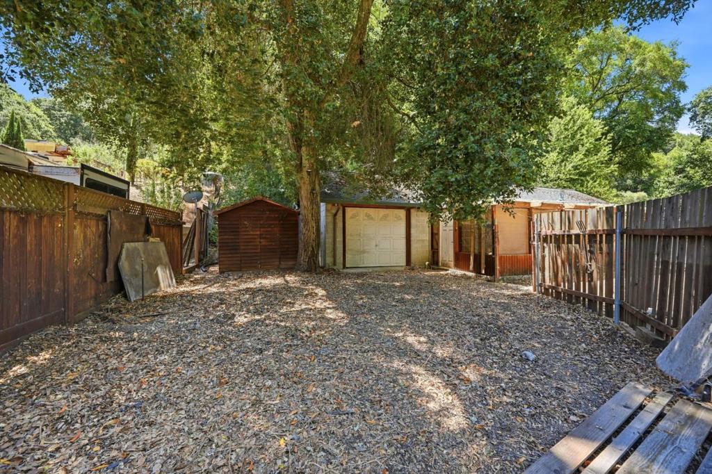 322 Casa Loma Road Property Photo 44