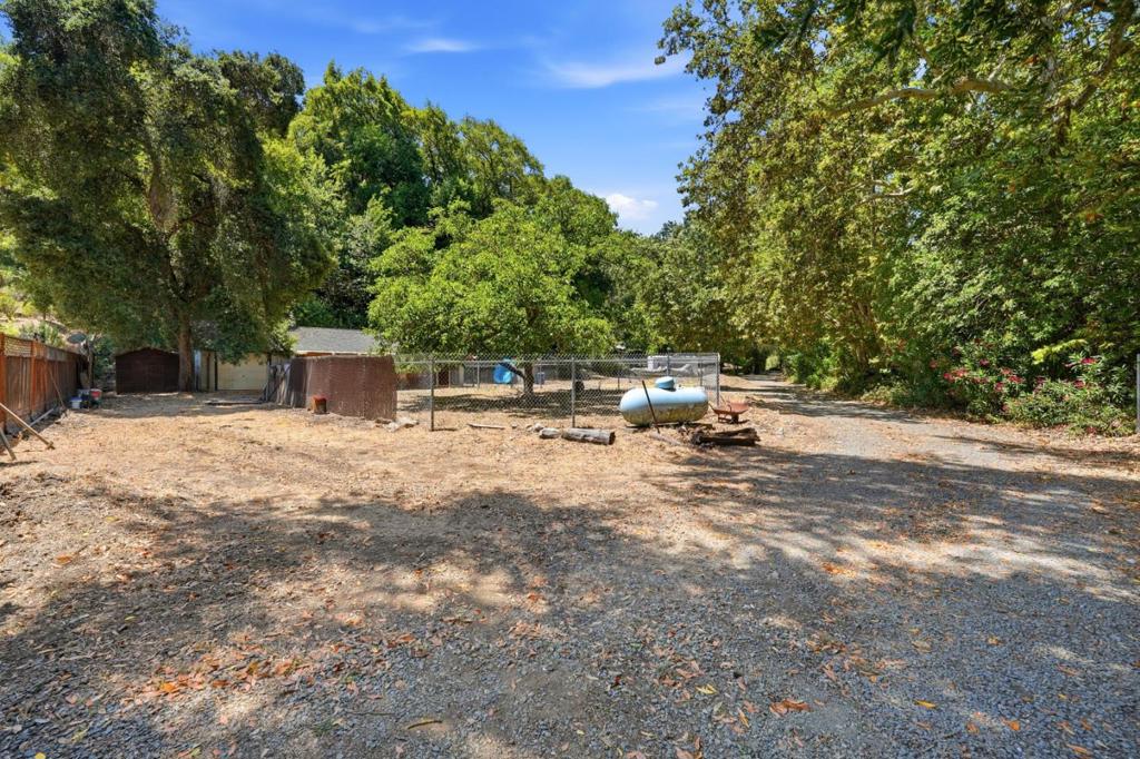 322 Casa Loma Road Property Photo 45