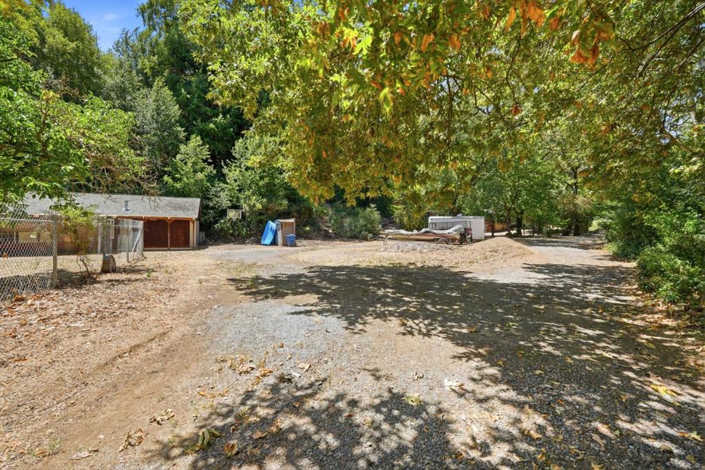322 Casa Loma Road Property Photo 46