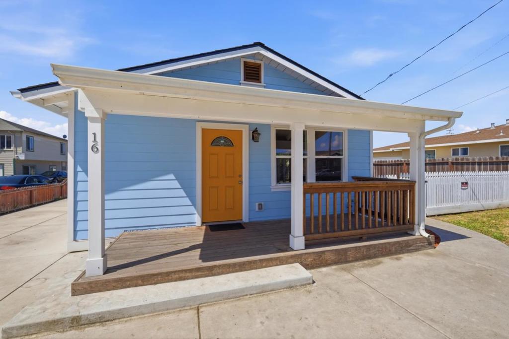 16 Airport Road Property Photo 1
