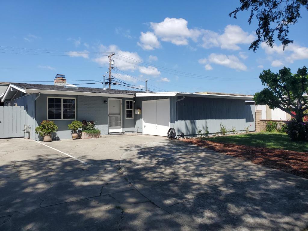 1655 Marsh Street Property Photo 1