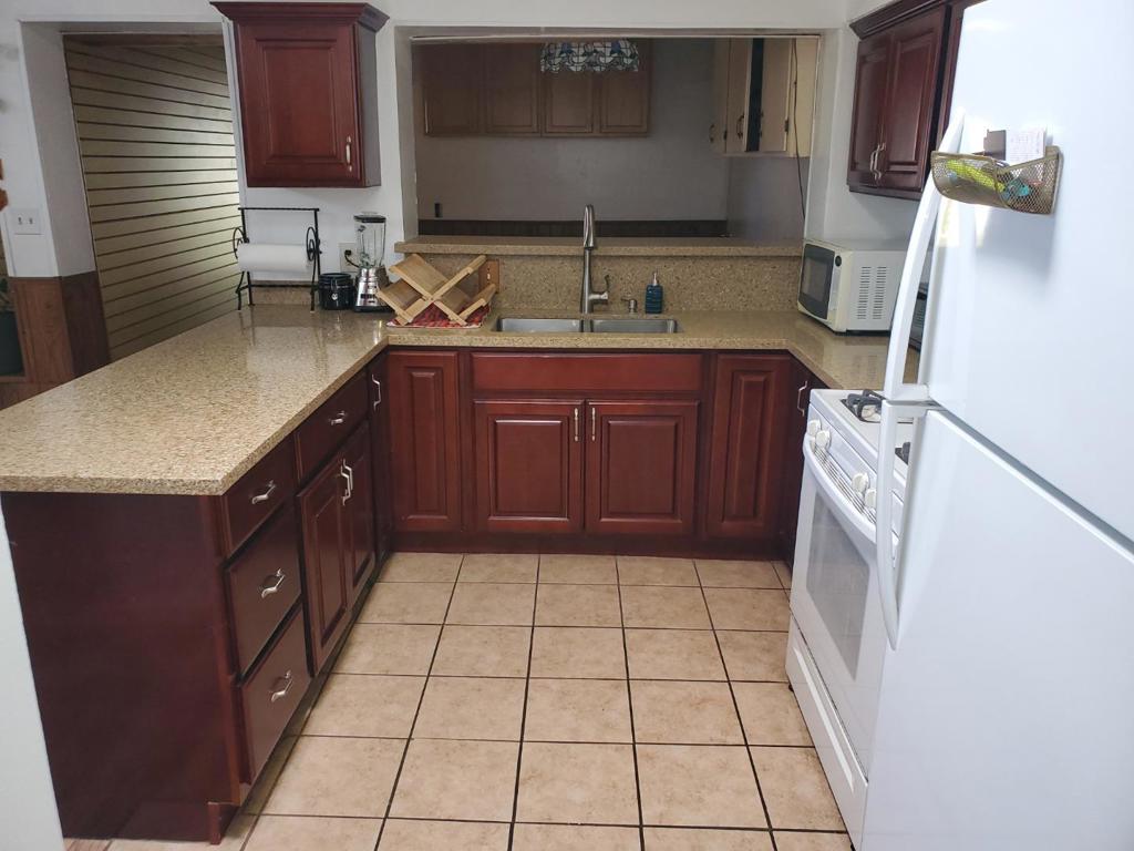 1655 Marsh Street Property Photo 4