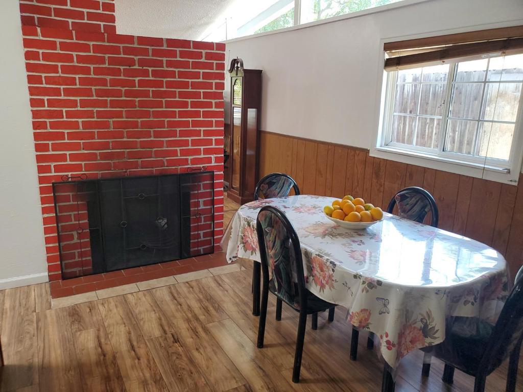 1655 Marsh Street Property Photo 9