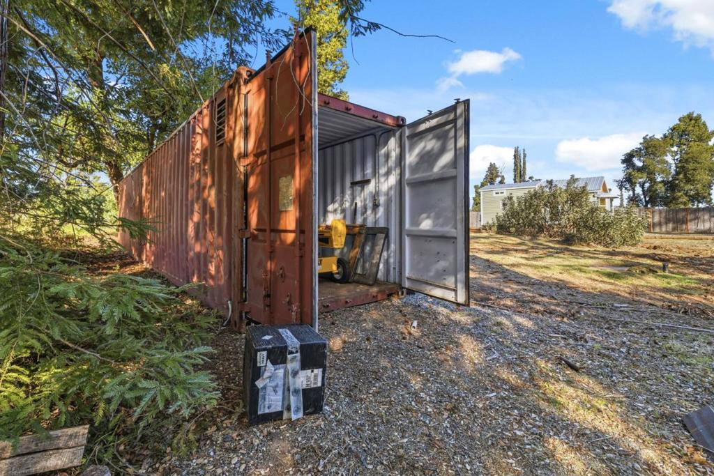 15 Braemoor Drive Property Photo 26
