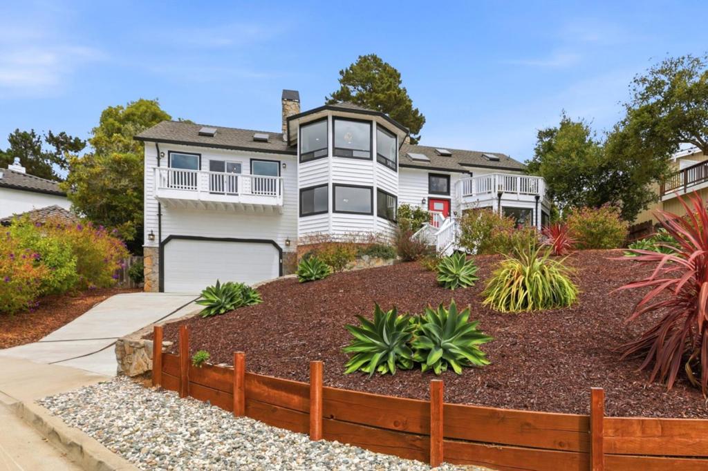 607 Saint Andrews Drive Property Photo 3