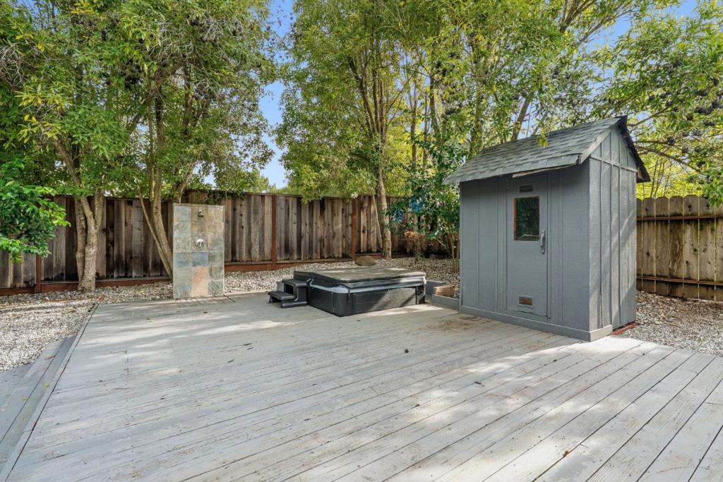 607 Saint Andrews Drive Property Photo 53