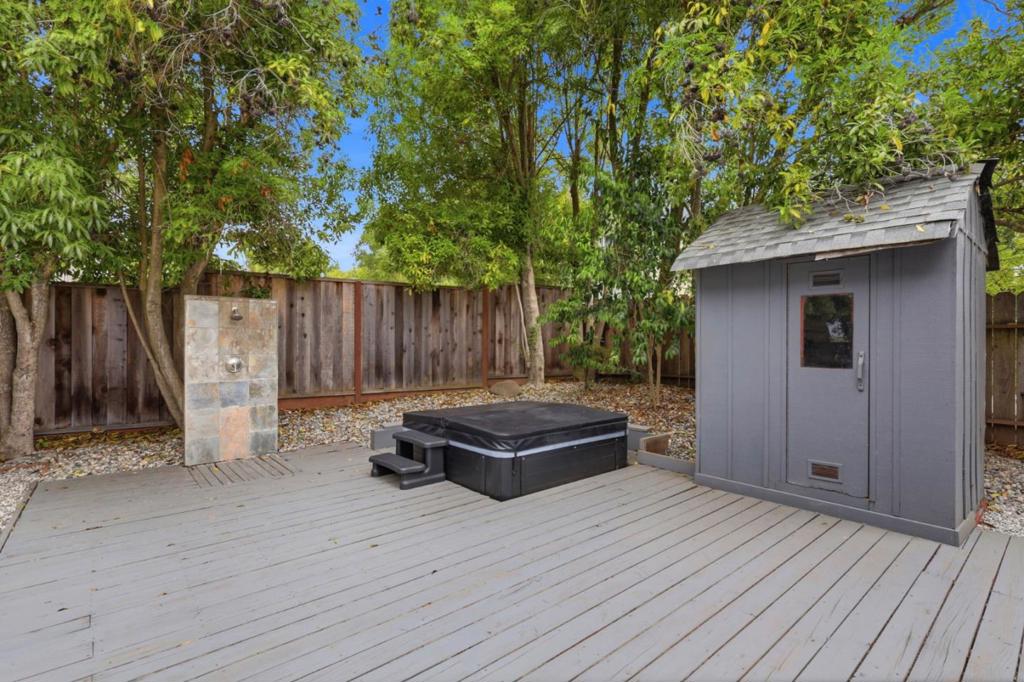 607 Saint Andrews Drive Property Photo 62