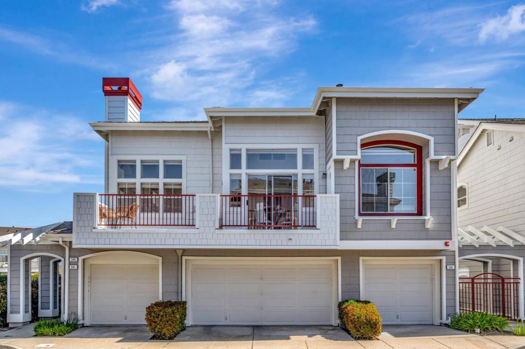 585 Shoal Circle Property Photo 1