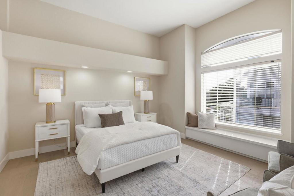 585 Shoal Circle Property Photo 13