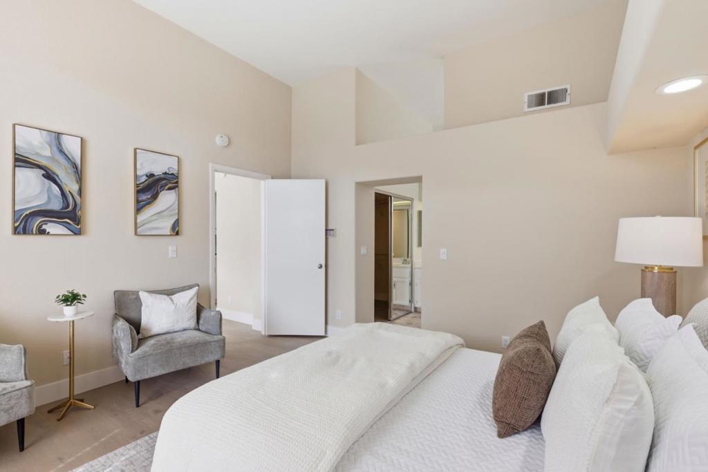 585 Shoal Circle Property Photo 15