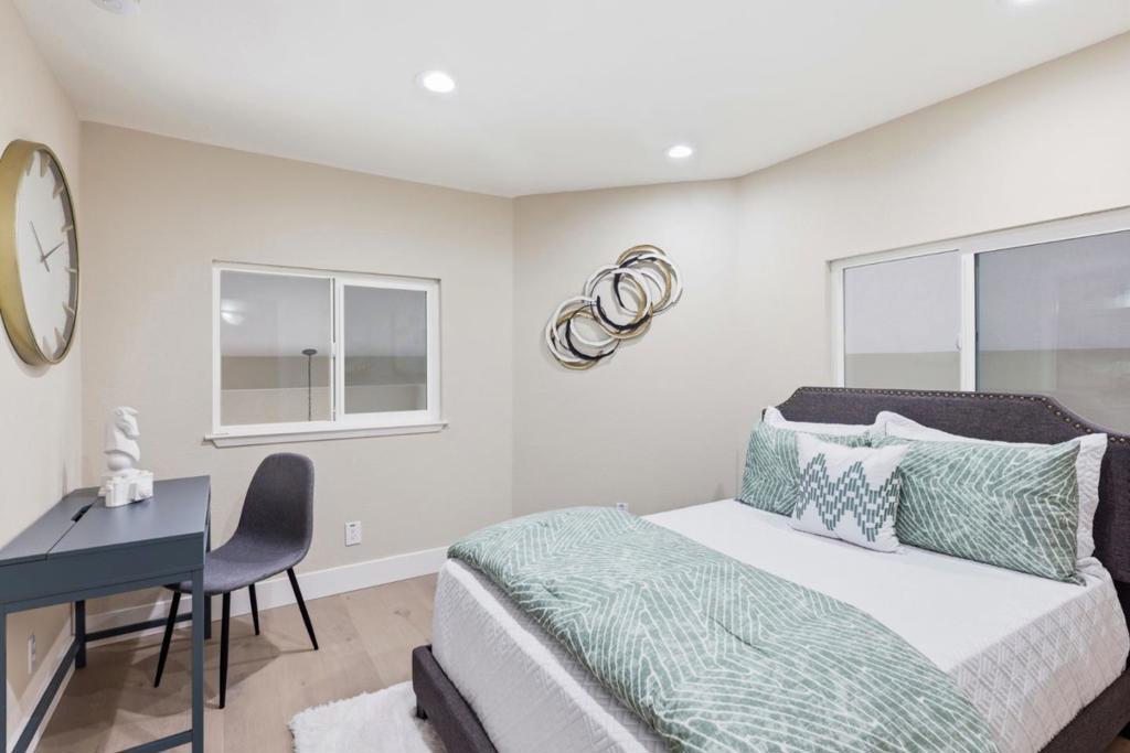 585 Shoal Circle Property Photo 17