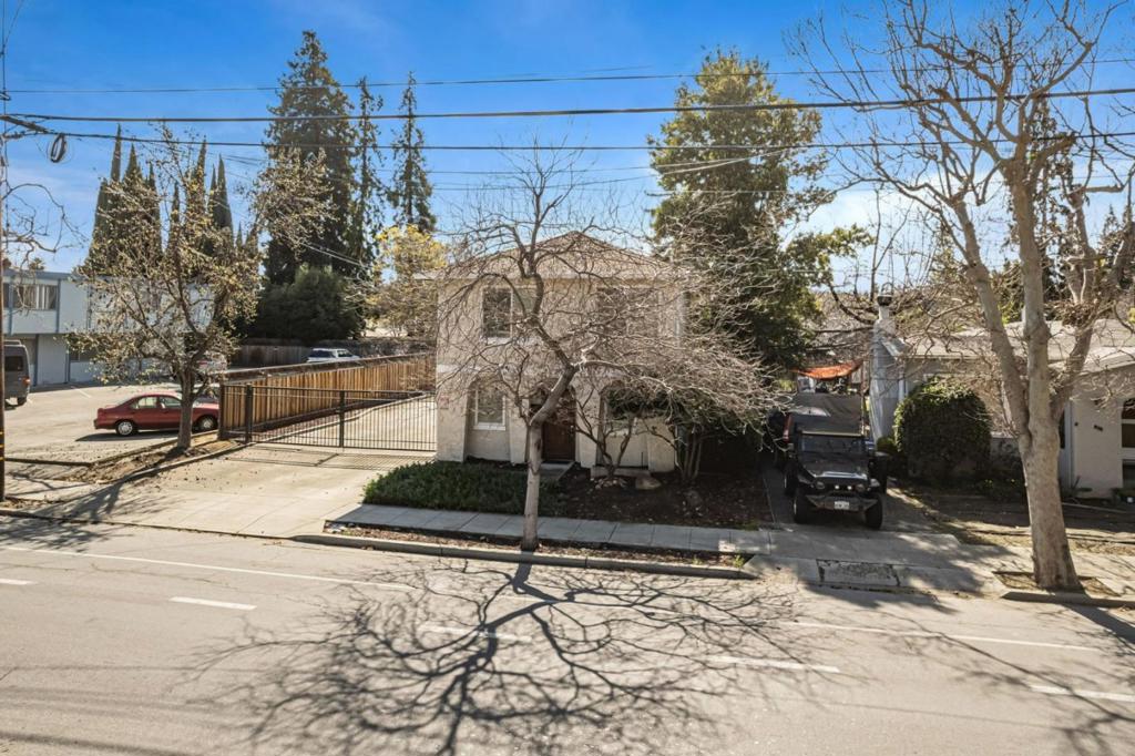 1217 Park Avenue Property Photo 6