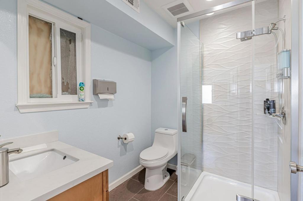 1217 Park Avenue Property Photo 9