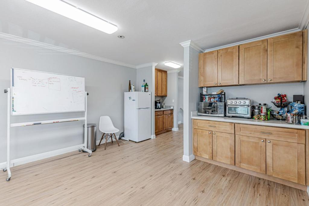 1217 Park Avenue Property Photo 13