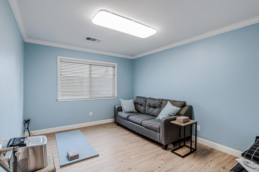 1217 Park Avenue Property Photo 15