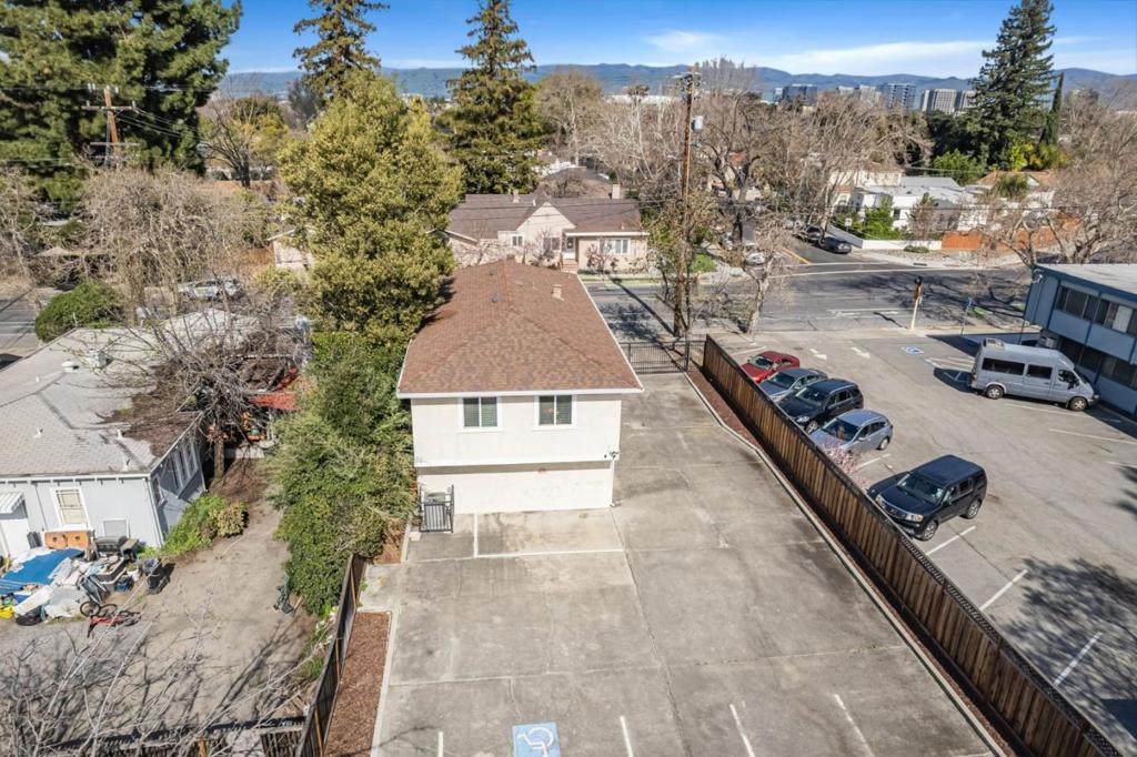 1217 Park Avenue Property Photo 21