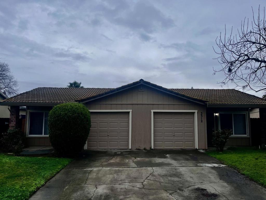 3312 Jayanne Way Property Photo 1
