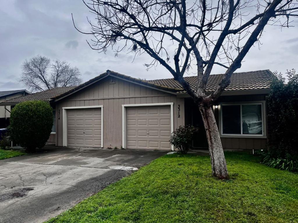3312 Jayanne Way Property Photo 2