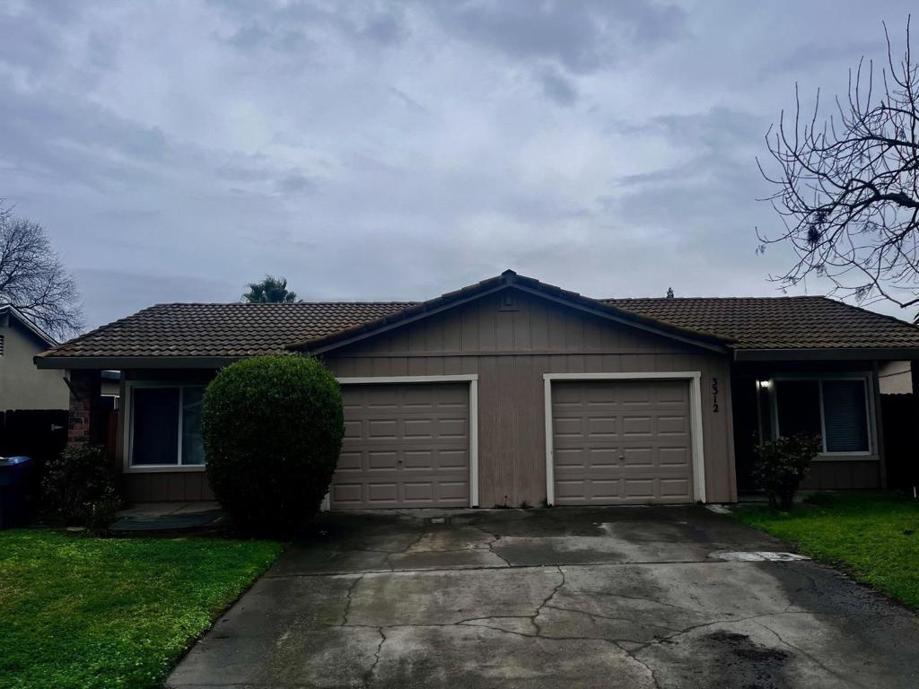 3312 Jayanne Way Property Photo 4