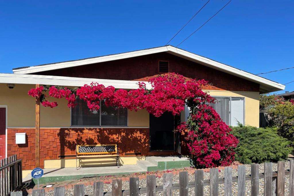 1313 Harding Street Property Photo 1